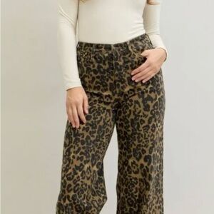Judy Blue Leopard Print Wide-Leg Pants
